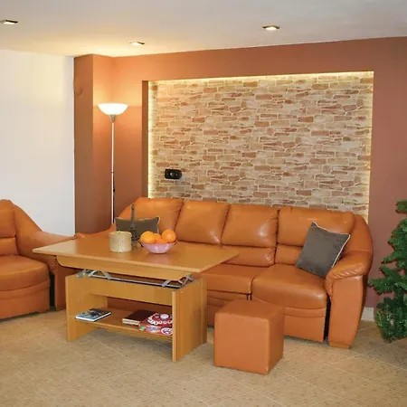 Three-bedroom Holiday In Mestnost Trakata Vinitsa