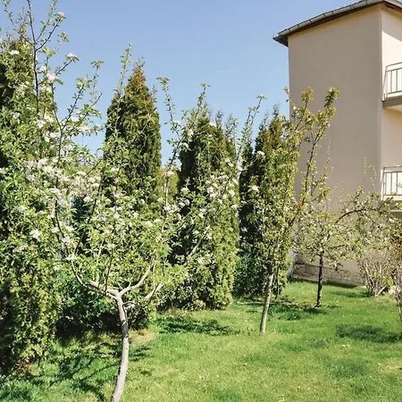Three-bedroom Holiday In Mestnost Trakata Holiday home *