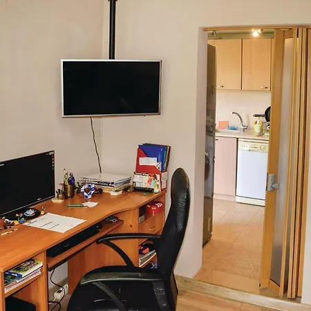 Three-bedroom Holiday In Mestnost Trakata *
