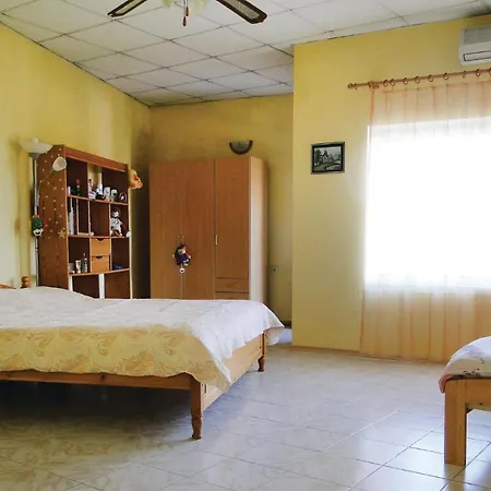 Holiday home Three-bedroom Holiday In Mestnost Trakata Vinitsa