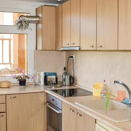 Three-bedroom Holiday In Mestnost Trakata Vinitsa